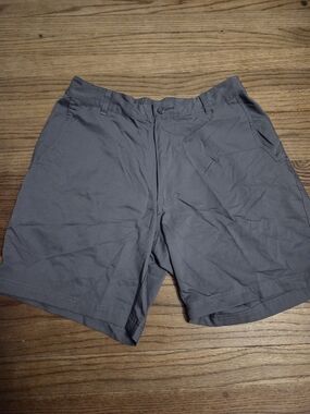 Columbia Men's Charcoal Gray Shorts